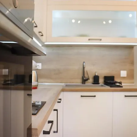 Apartamento Stylish And Quiet With Balcony