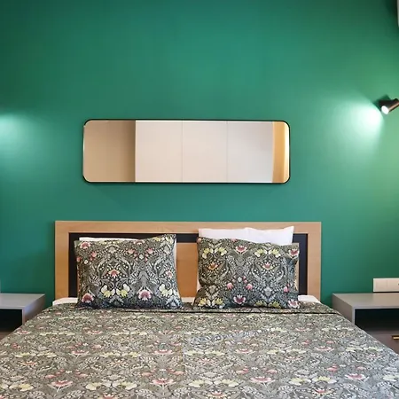 Апартаменты Stylish And Quiet With Balcony