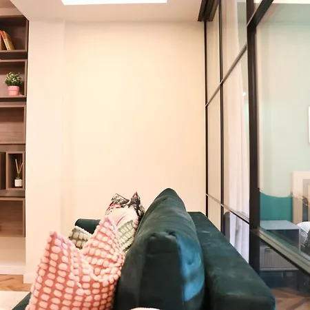 Stylish And Quiet With Balcony Sófia
