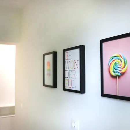 Stylish And Quiet With Balcony شقة