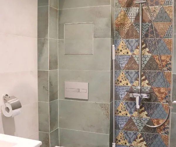 Stylish And Quiet With Balcony アパート ソフィア