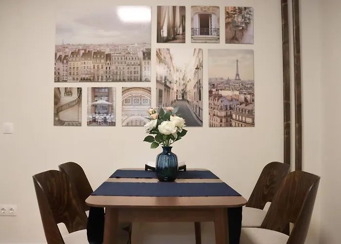 Stylish And Quiet With Balcony *