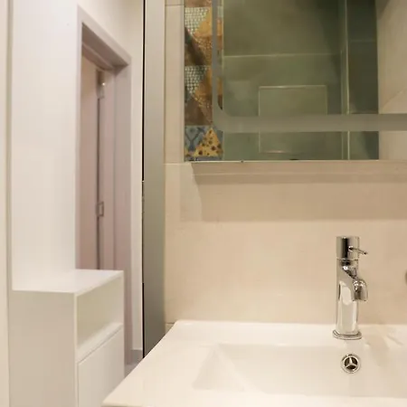 Stylish And Quiet With Balcony *